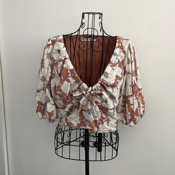 Abercrombie & Fitch Tie Front Floral Puff Sleeve Crop Top - Picture 5 of 6